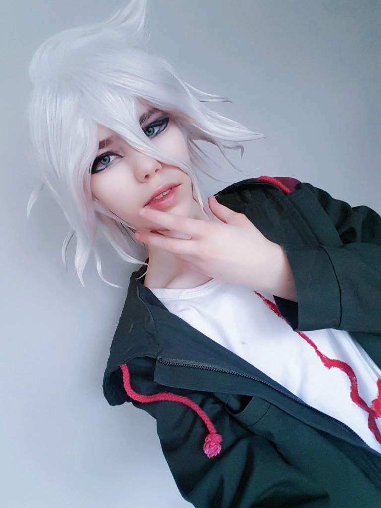 Nagito Komaeda cosplay | Danganronpa Amino