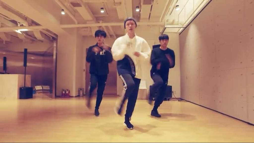 Exo Dance Version