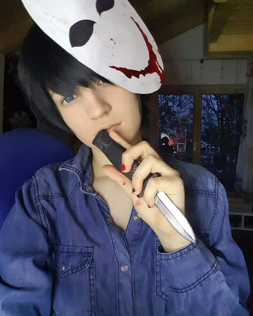 Bloody Painter Cosplay | MrCreepyPasta Amino