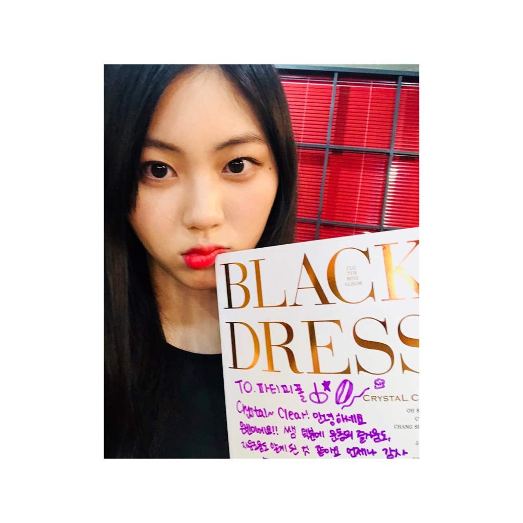 Eunbin Gave A Signed Black Dress Album To Her Pole Dancing Studio Clc Amino Amino