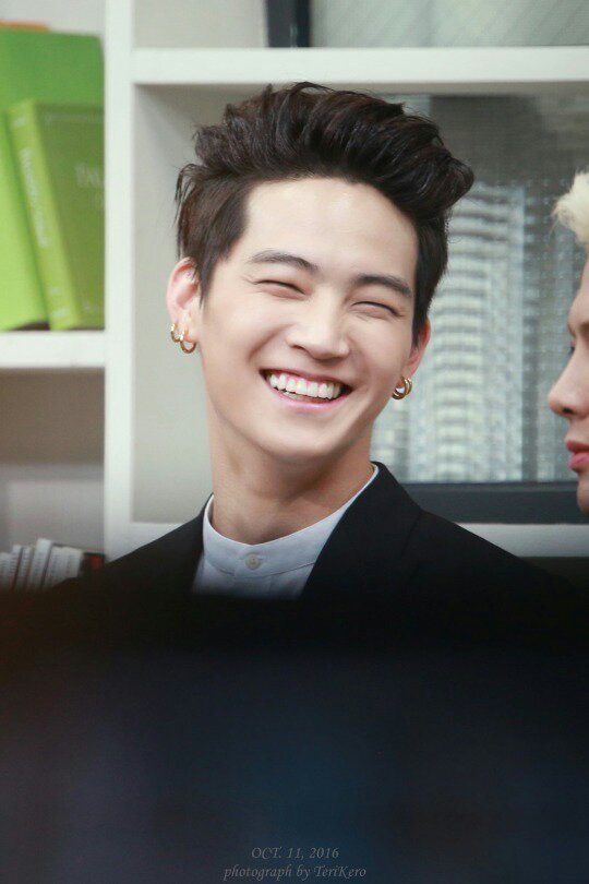 JB smile 😍 | GOT7 Amino