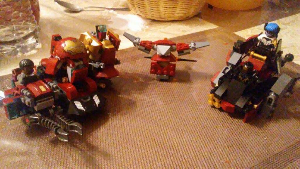 hulkbuster smash up lego set