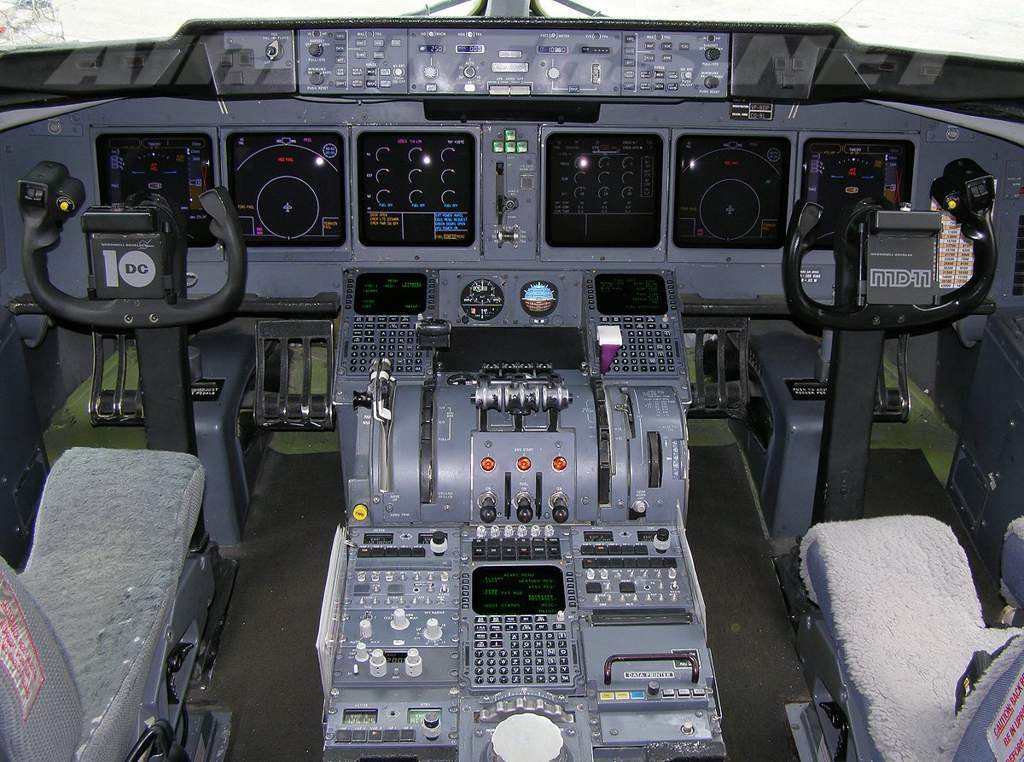 md11 & b747 cockpits | Planemino Amino