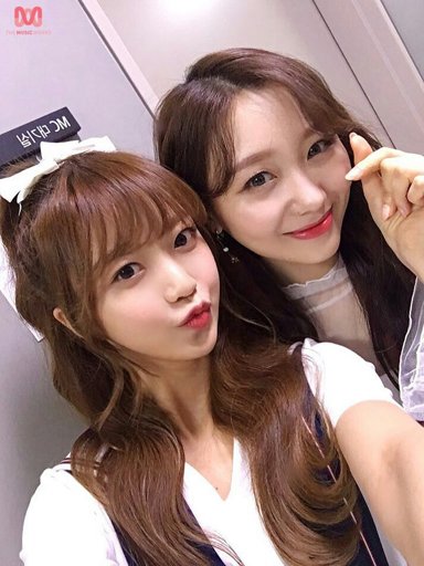 Sujeong with Kim Sohee ♡ | K-Pop Amino