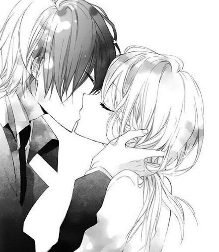 Аниме поцелуй черно белое