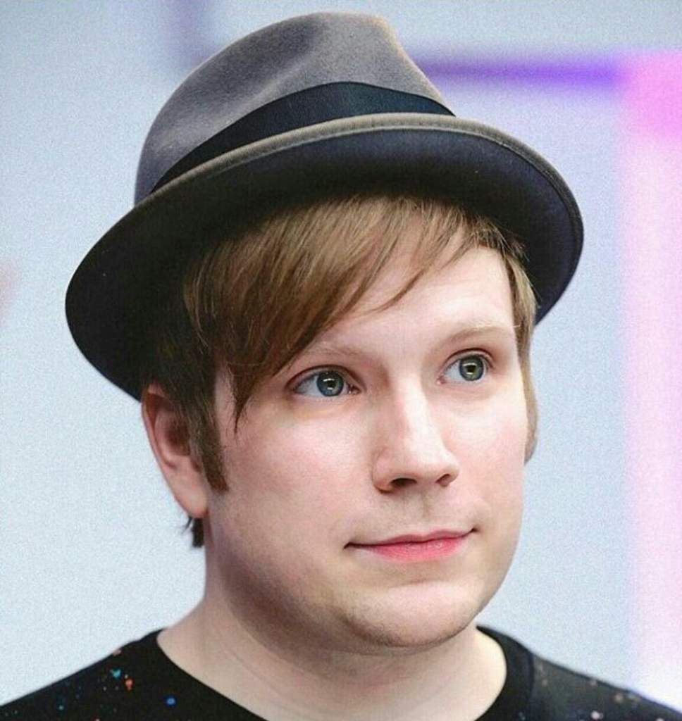 Patrick Stump Wiki Clique Amino