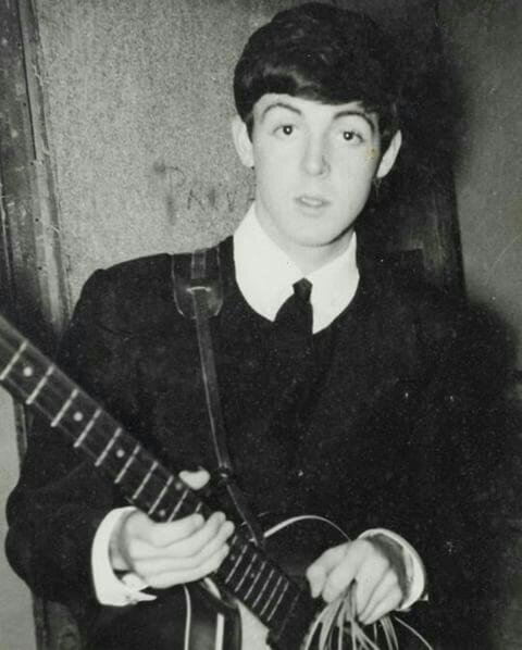 Paul McCartney. | Wiki | ¡Shitpost! Amino