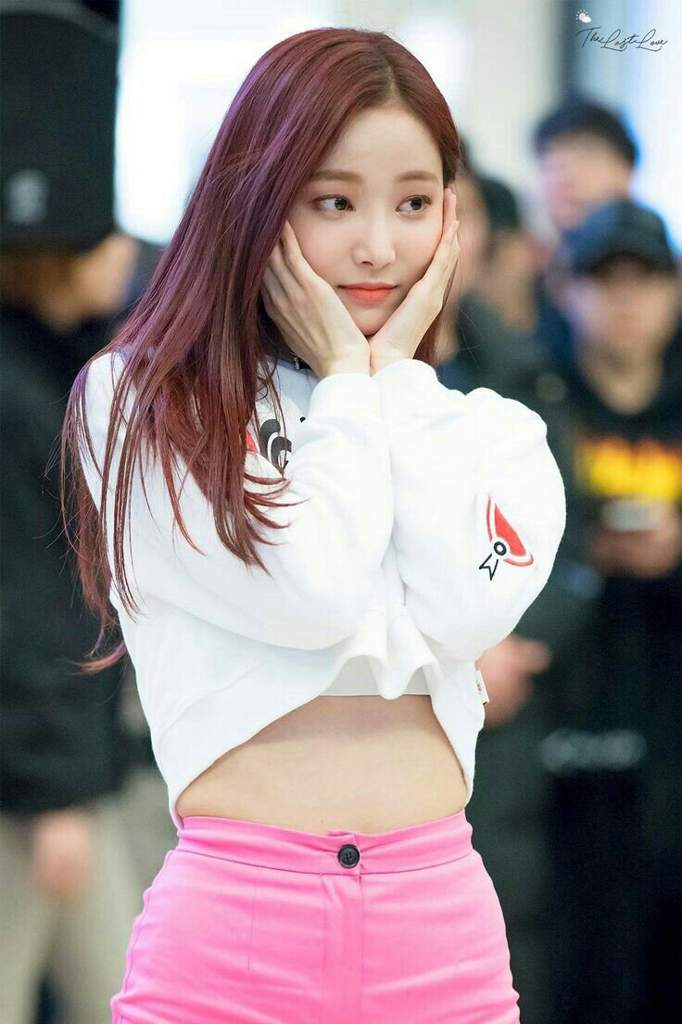 Yeonwoo | Wiki | •Kpop• Amino