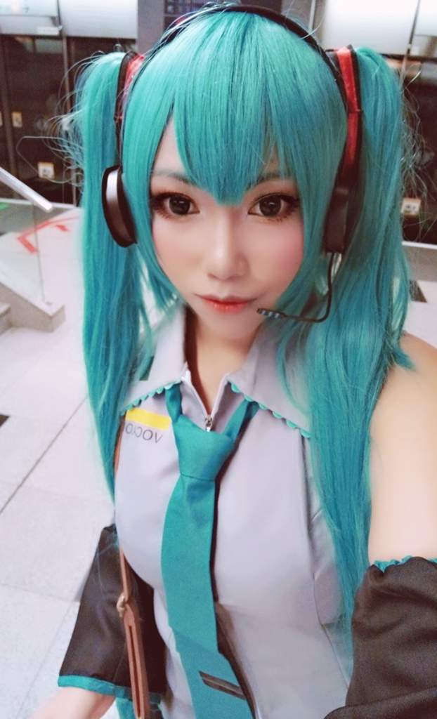 today im cosplaying hatsune miku roblox amino