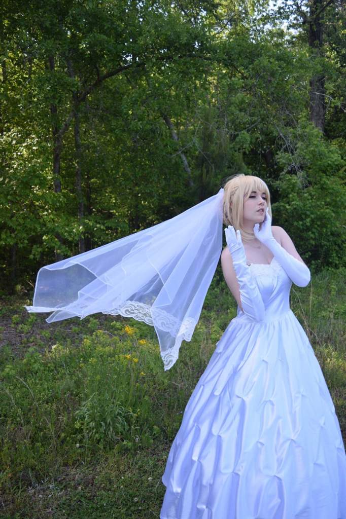 saber wedding figure