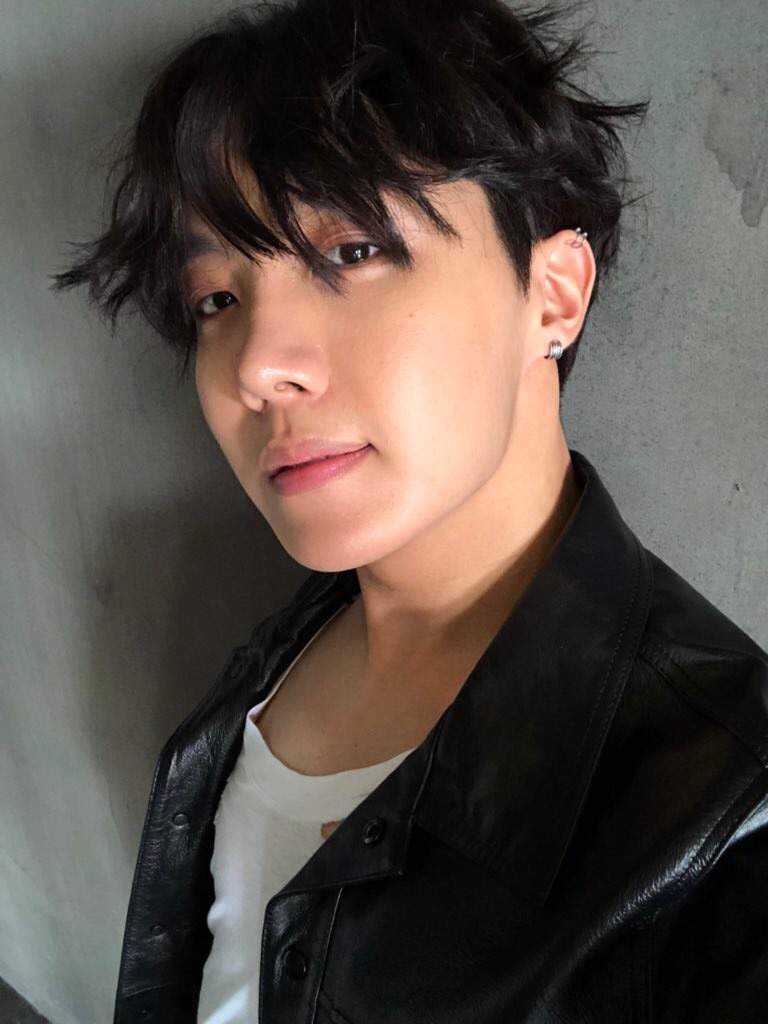 yoo namkyu - phone - Page 2 7d7c3f33d81eededf2fcc11e9abb54f7f8a657e0v2_hq