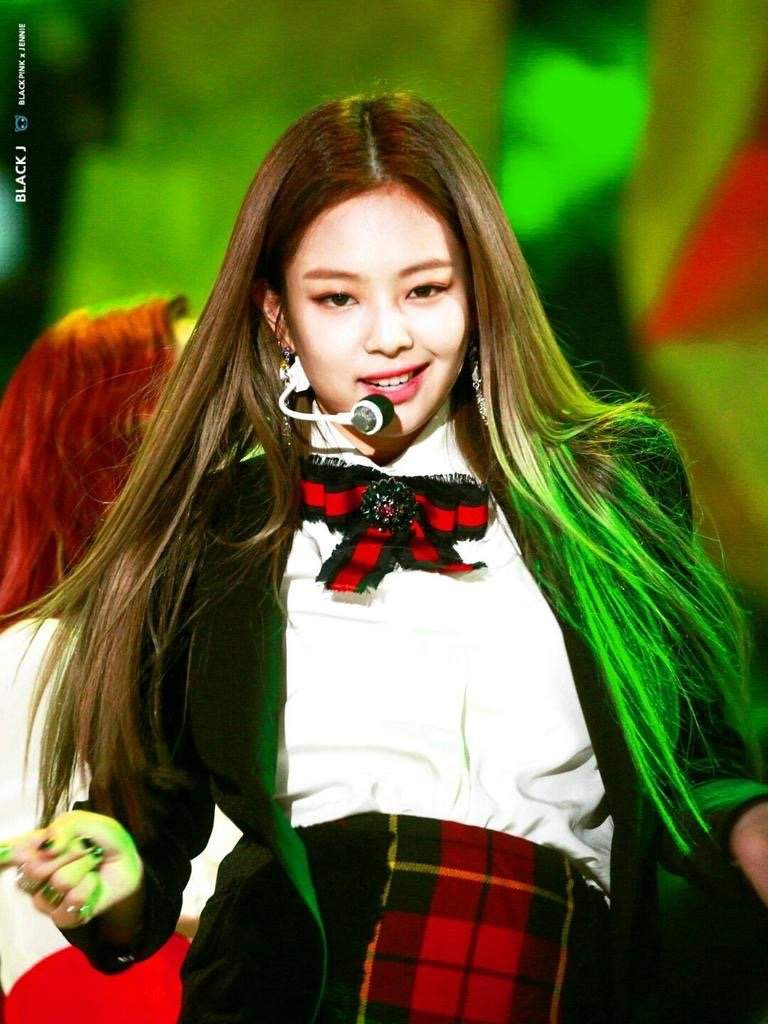 Jennie's green hair appreciation 💚 | BLINK (블링크) Amino