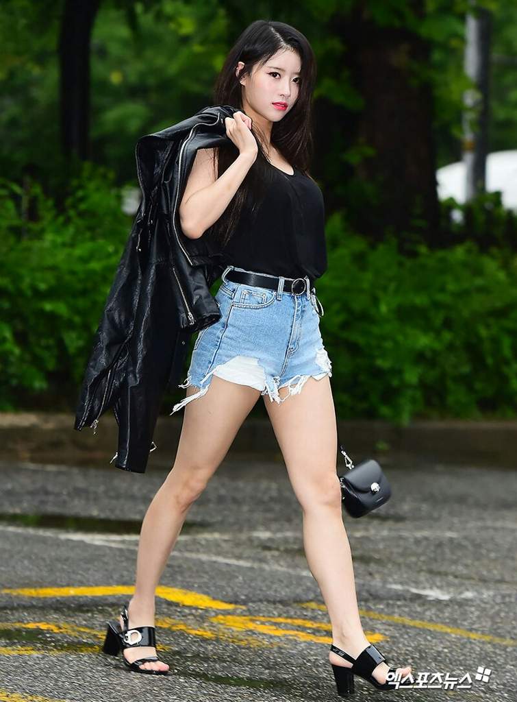 Mijoo to Music Bank ♡ 180518 | K-Pop Amino