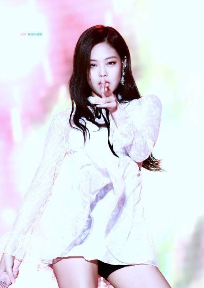 Jennie on stage | Wiki | BLINK (블링크) Amino