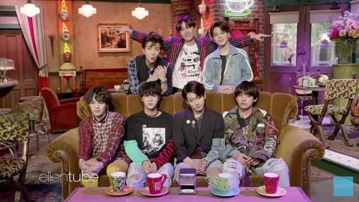 Bts on the friends set 😍😍 ARMY's Amino