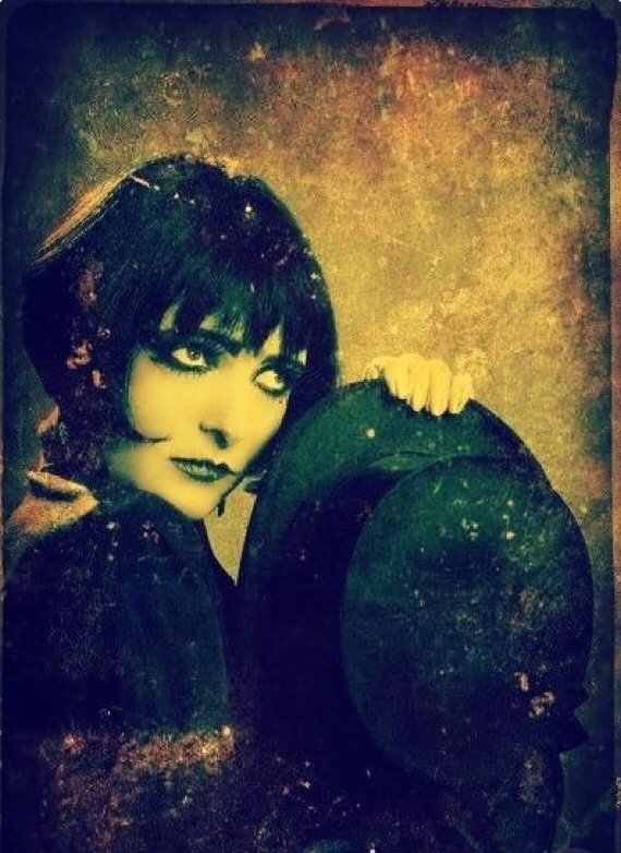 Happy Birthday Siouxsie Sioux | The 70s 80s & 90s Amino