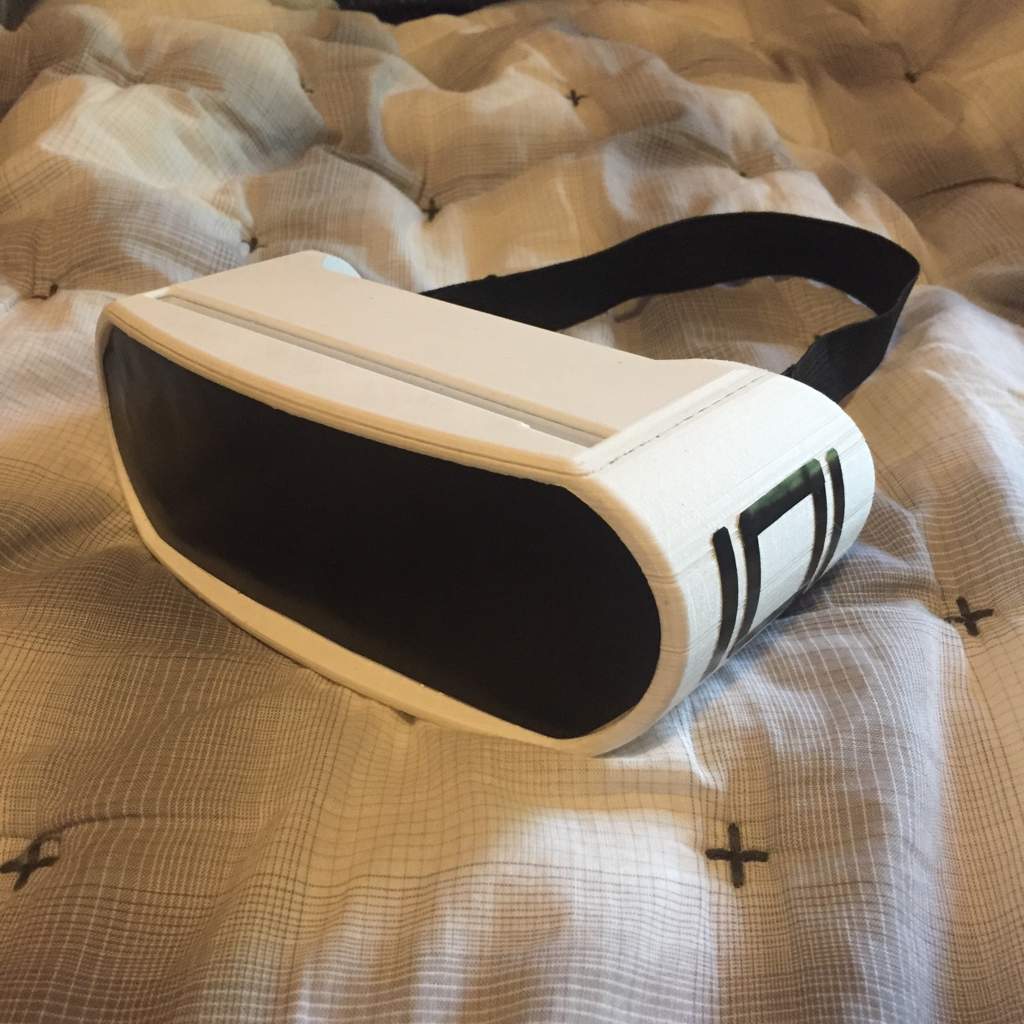 IOI vr headset Maker Amino