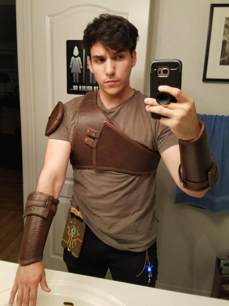 The Leather Armor Pieces I Made For My Hylian Tunic Link Cos