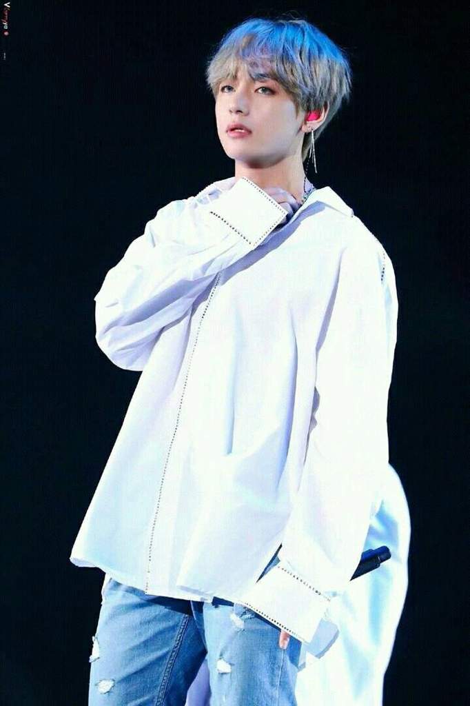 BTS KIM TAEHYUNG(V) HD PICTURES! PART2 ARMY's Amino