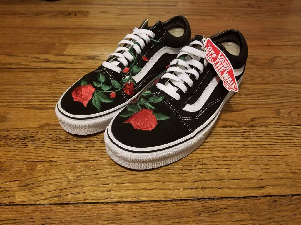 Custom 'Roses' Vans | Sneakerheads Amino