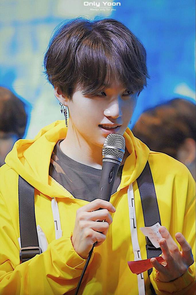 [ÁLBUM] Suga durante o fansing em Hondae - 03.06.18 | ARMY-BR Amino