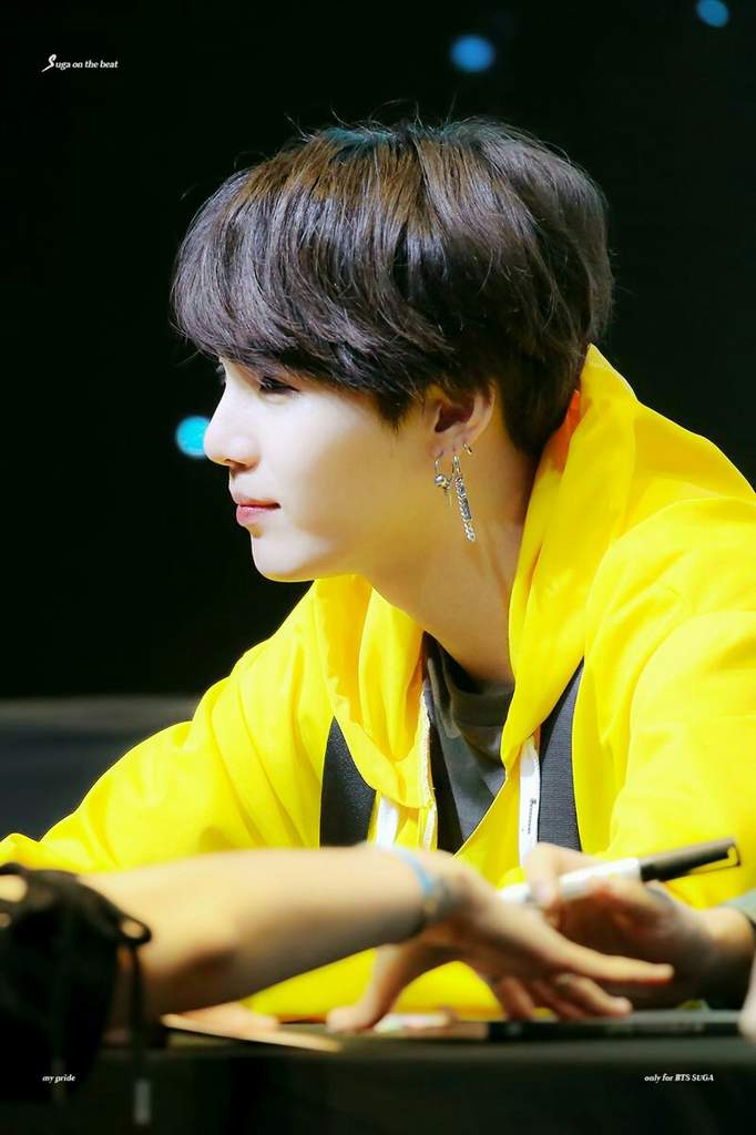 [ÁLBUM] Suga durante o fansing em Hondae - 03.06.18 | ARMY-BR Amino