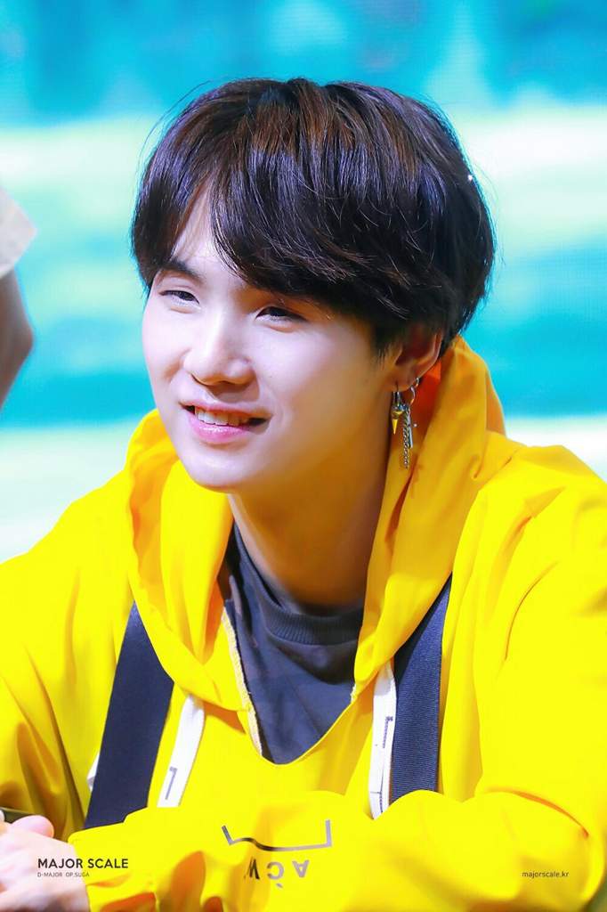 [ÁLBUM] Suga durante o fansing em Hondae - 03.06.18 | ARMY-BR Amino