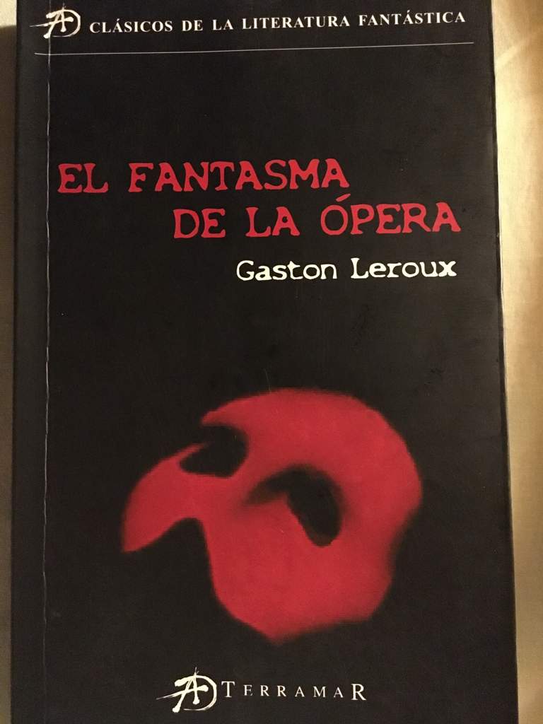 El Fantasma De La Ópera. 🎭 | • Libros • Amino