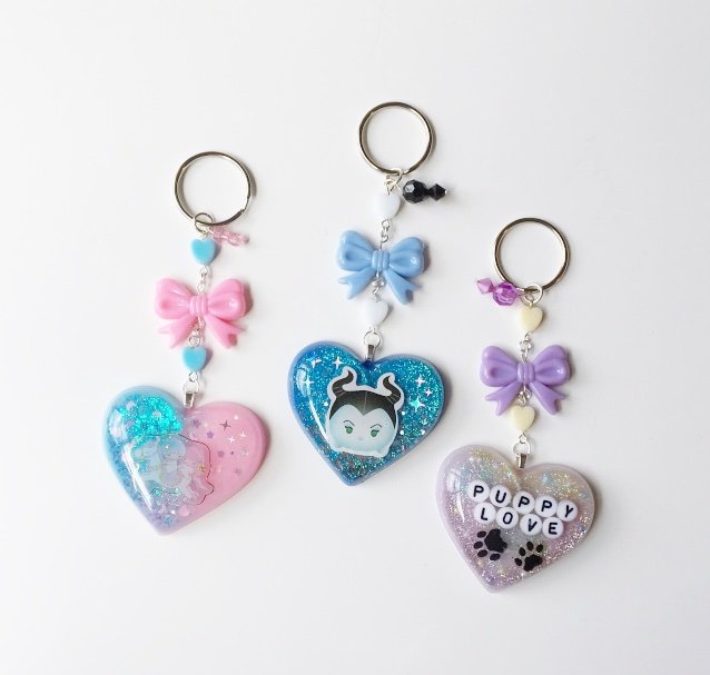 Resin keychains | Crafty Amino