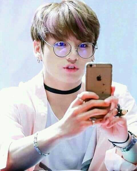 Jungkook With Glasses👓 Is Sooooo Cute😍 Armys Amino 2804