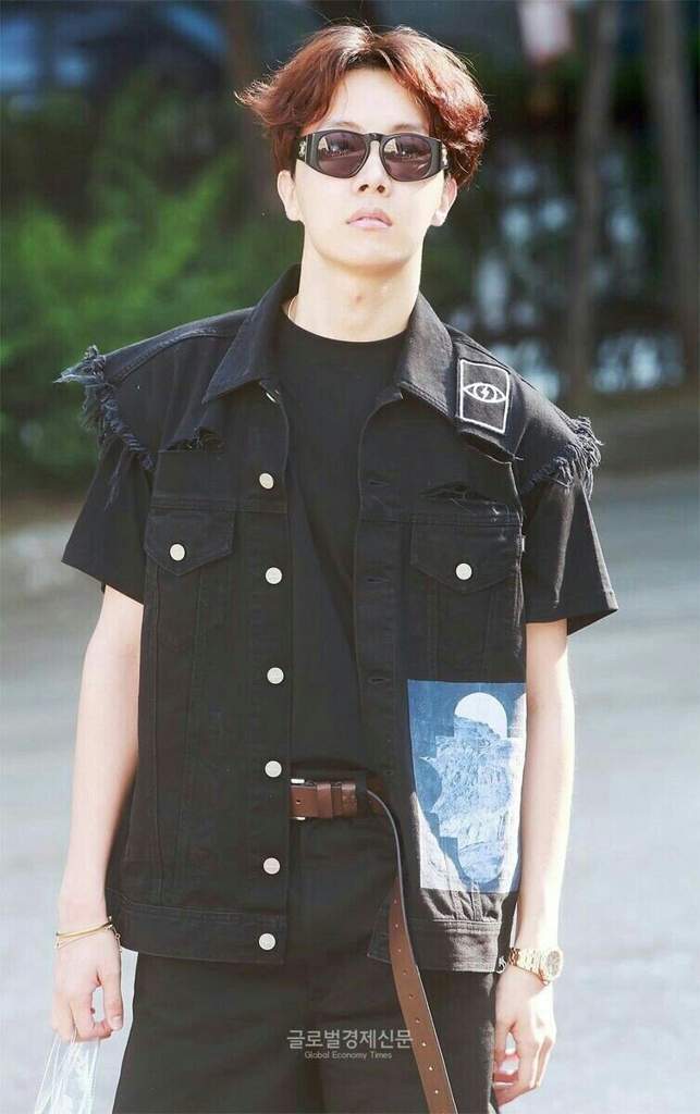 JHopE'§ FasHiOn StyLe ^-^ | ARMY's Amino