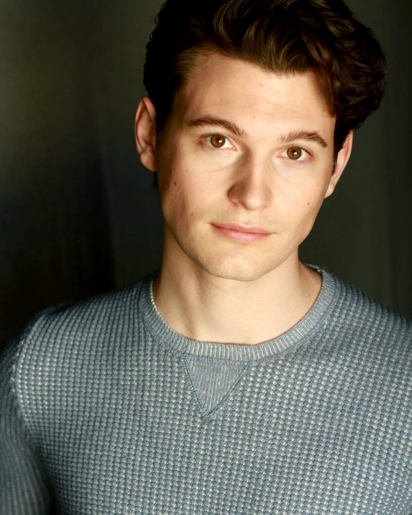 Bryan Dechart | Wiki | Gay Homos Amino