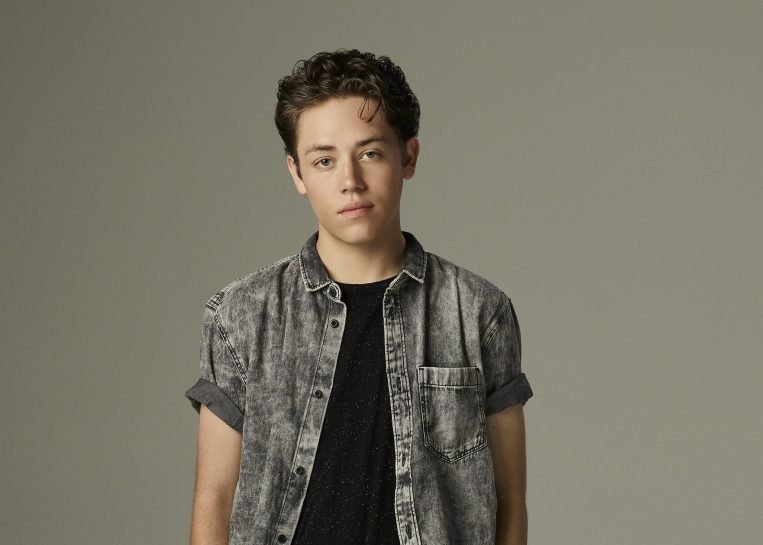 Carl Gallagher Wiki GamingChat Amino