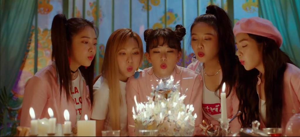 Red Velvet ; #CookieJar MV Review | K-Pop Amino