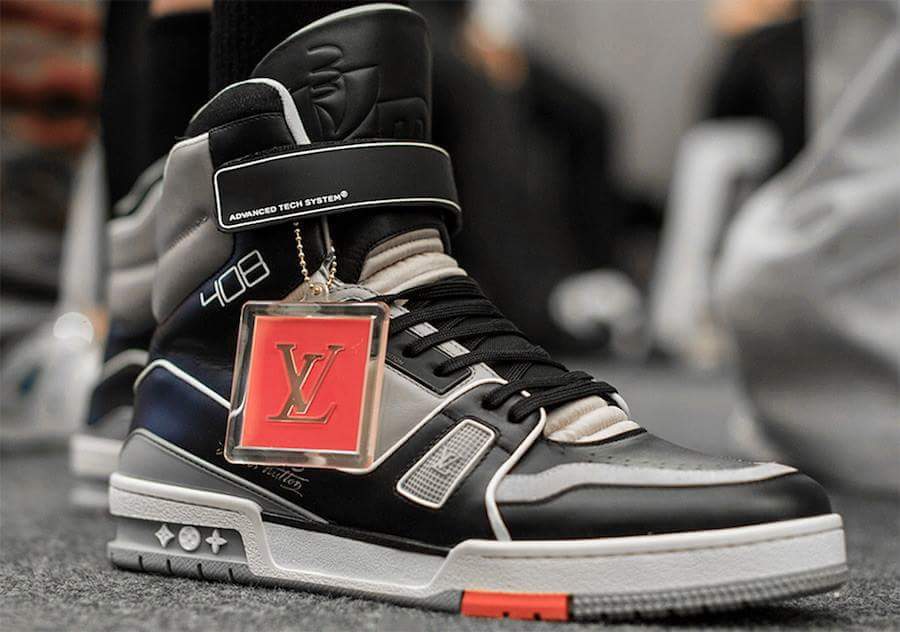 Virgil abloh reveals his sneaker with Lv! Kind of looks like a aj1 ...