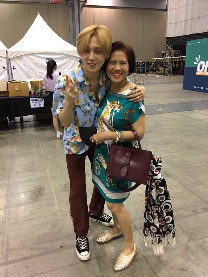 Sorn S Mom With Kino And E Dawn Pentagon 텐타스틱 Amino