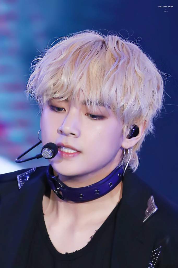 Taehyung's blonde mullet hair. Can you just a day, just a day without ...
