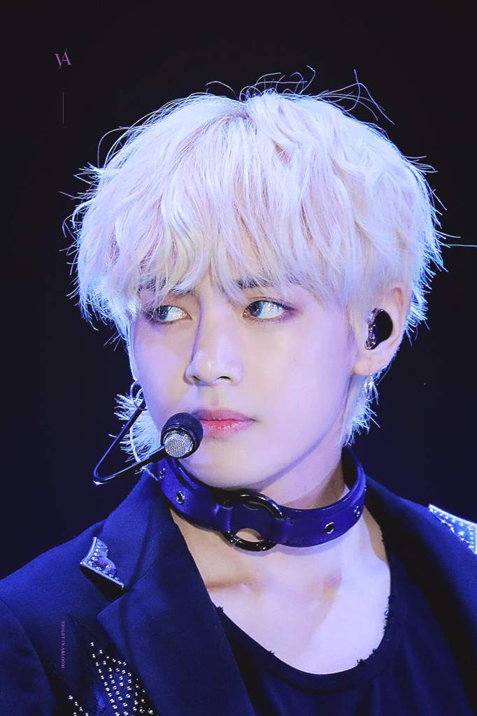 Taehyung's blonde mullet hair. Can you just a day, just a day without ...