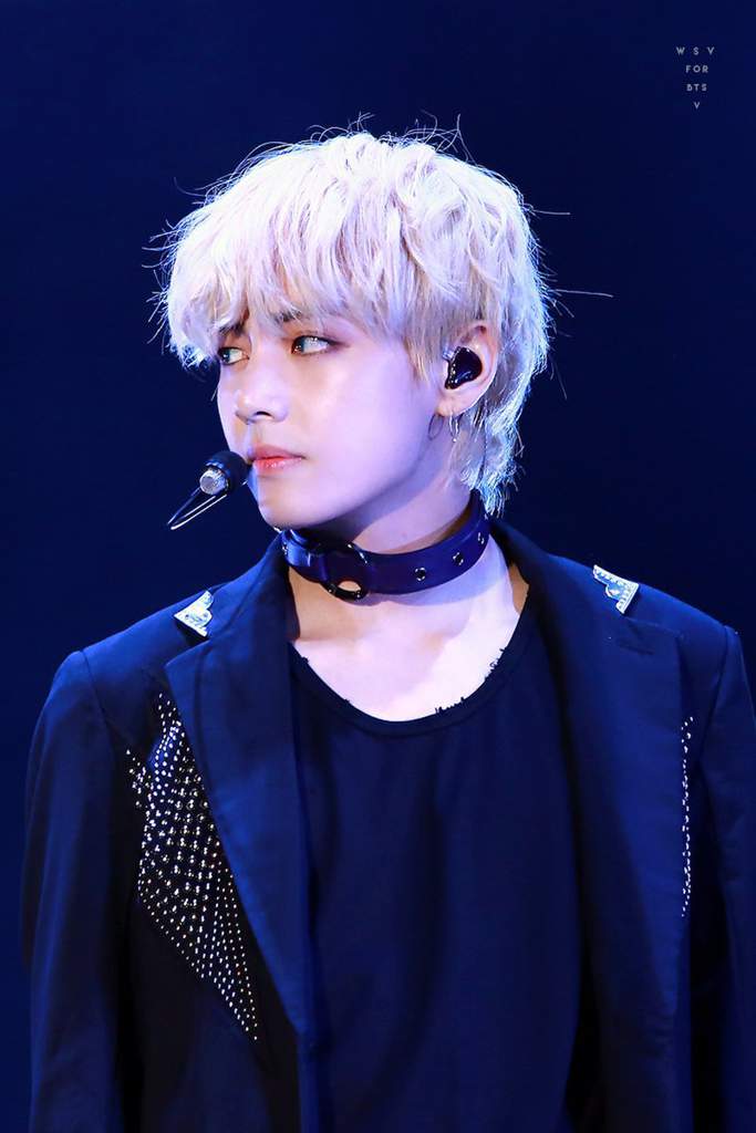 Taehyung's blonde mullet hair. Can you just a day, just a day without ...