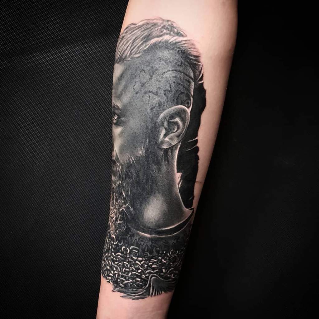 Ragnar Tattoo 