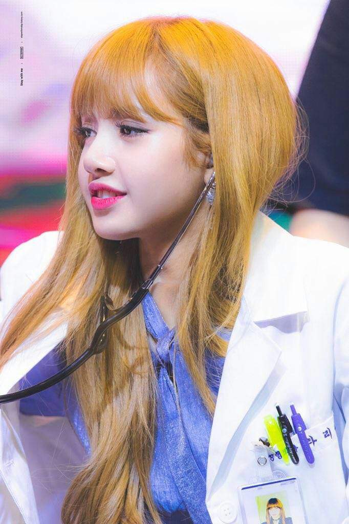 Doctor Lisa At Yeouido Fansign Lalisa Manoban Amino