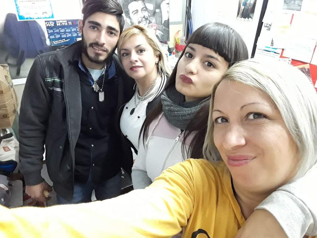 Con Mis Compañeras De La Oficina •anime• Amino