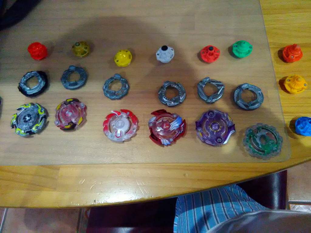 piezas de beyblade burst