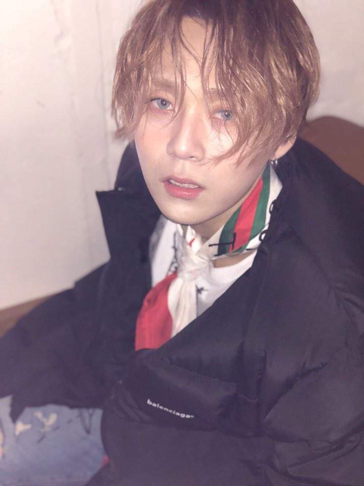 E Dawn Is The King Of Fashion Pentagon 텐타스틱 Amino E Dawn Is The King Of Fashion Pentagon 텐타스틱 Amino