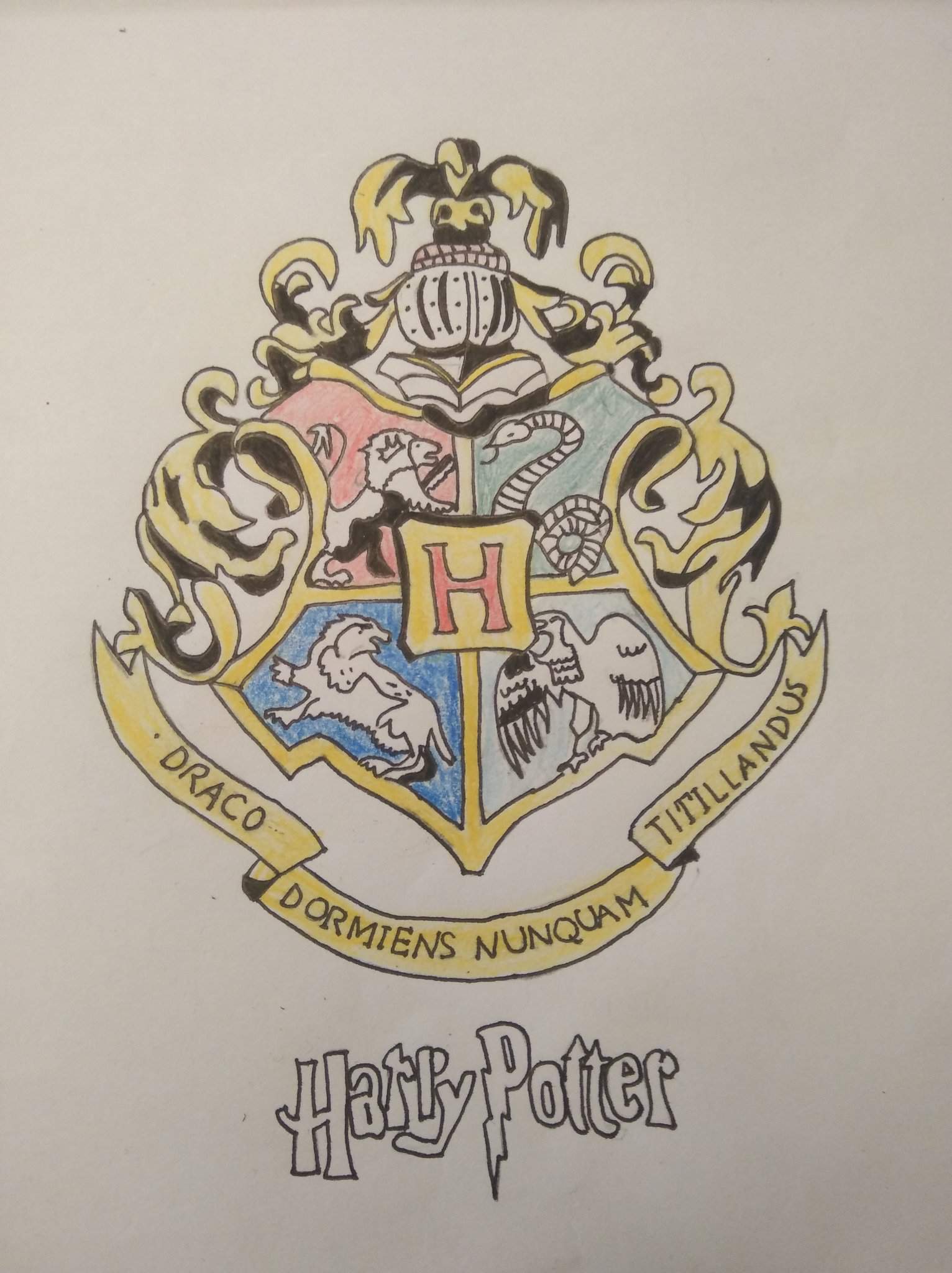 BLASON DE POUDLARD | Harry Potter Fr Amino