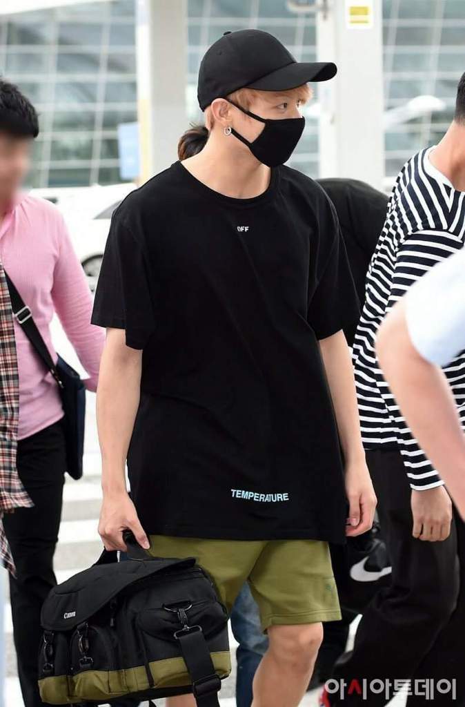 jungkook black bag