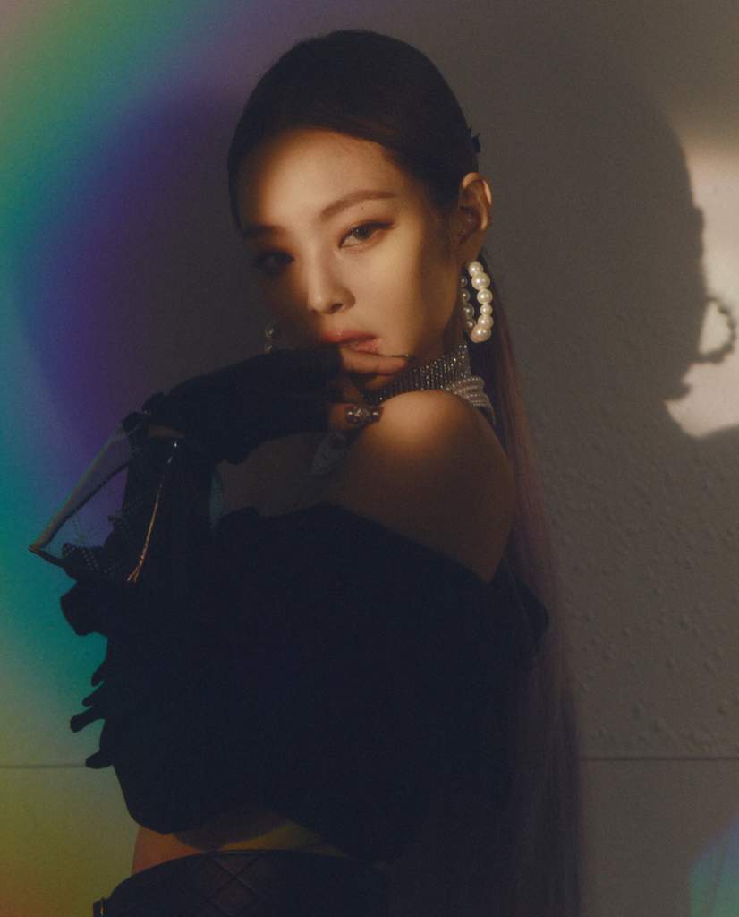 Jennie IG update | rainbow light🌈🌈🌈 | Blackpink - 블랙핑크 Amino