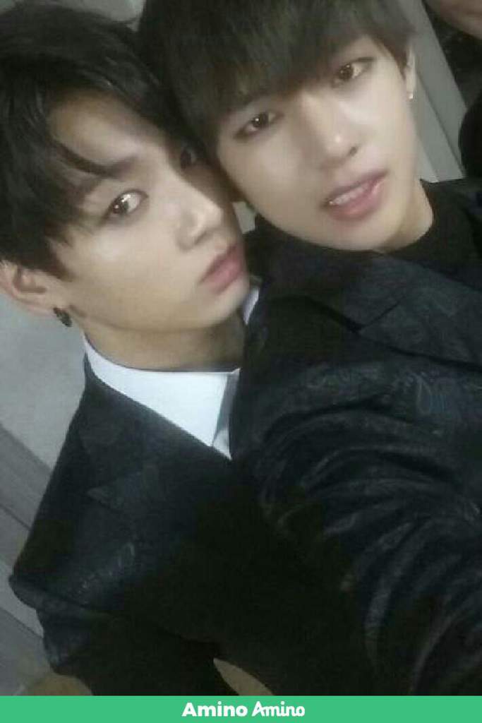 Taekook selfie time It is so cute 💜💜💜 | V K O O K Amino