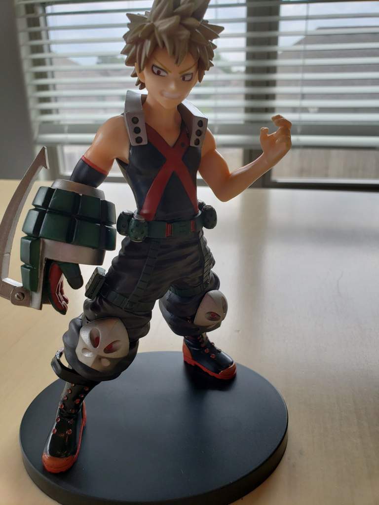 bakugou mini figure