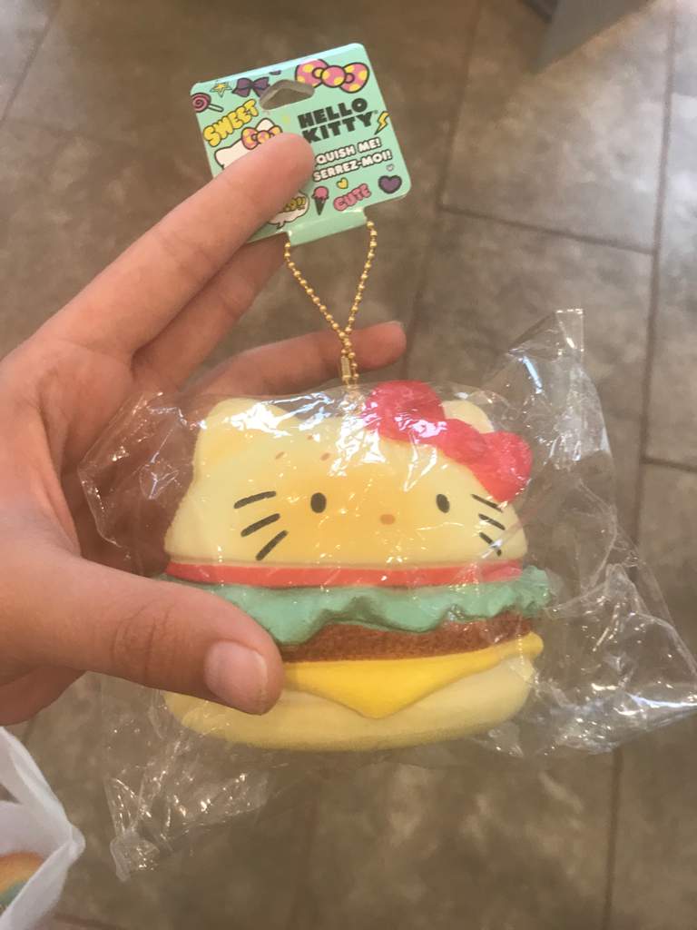 hello kitty burger squishy
